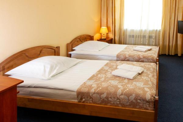 рейтинг гостиниц в смоленске. information items 743740. рейтинг гостиниц в смоленске фото. рейтинг гостиниц в смоленске-information items 743740. картинка рейтинг гостиниц в смоленске. картинка information items 743740. Продолжаем наше путешествие по интересным местам России, где можно и отдохнуть, и познакомиться с необычными достопримечательностями? Сегодня на очереди старинный город с крепостями и соборами – предлагаем вашему вниманию лучшие отели Смоленска. Добраться сюда удобнее всего из Москвы на поезде или автомобиле – время в пути займет не больше пяти часов. рейтинг гостиниц в смоленске. information items 743740. рейтинг гостиниц в смоленске фото. рейтинг гостиниц в смоленске-information items 743740. картинка рейтинг гостиниц в смоленске. картинка information items 743740. Продолжаем наше путешествие по интересным местам России, где можно и отдохнуть, и познакомиться с необычными достопримечательностями? Сегодня на очереди старинный город с крепостями и соборами – предлагаем вашему вниманию лучшие отели Смоленска. Добраться сюда удобнее всего из Москвы на поезде или автомобиле – время в пути займет не больше пяти часов.