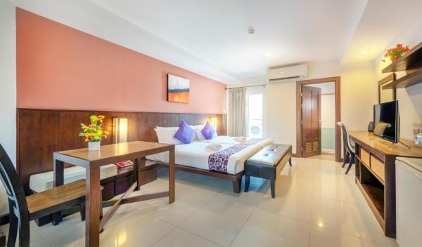 Ratana Hotel Sakdidet, Phuket Town