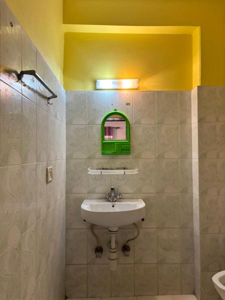 Hotel Bien Venue, Забронировать  Отели провинции Гандаки-Прадеш с парковкой, Парковка