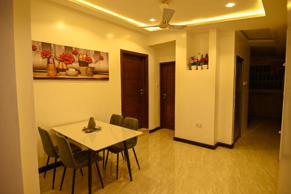 Luxxy Villas Adenta, Забронировать  Апенква Тема, рядом с Парк Лейксайд-Марина