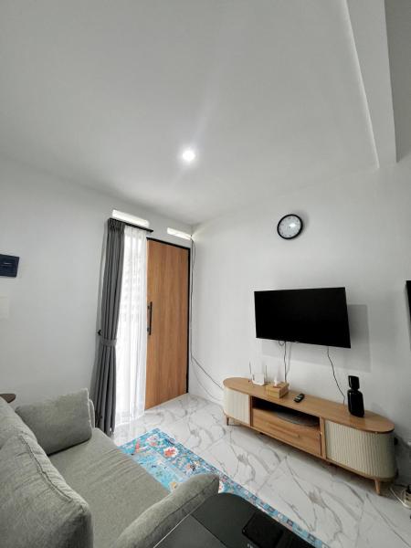 Villa Family House Cimahi, Забронировать  Citeureup 1 провинция Западная Ява