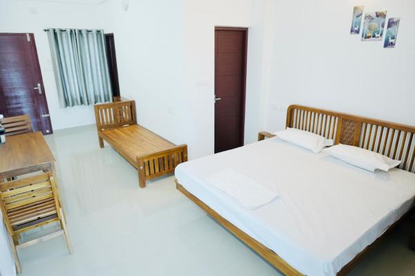 KPL Lodging, Забронировать  Отели штата Кералы с парковкой, Парковка