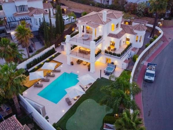 Villa de lujo vista a la montaña - 6 hab. - ES-175-55, Забронировать  Марбелья Коста-дель-Соль