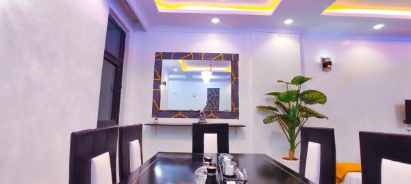 FURNISHED ROSEVILLE APARTMENTs, Забронировать Апартаменты/квартира Найроби Руанда, рядом с Adams Arcade Shopping Centre