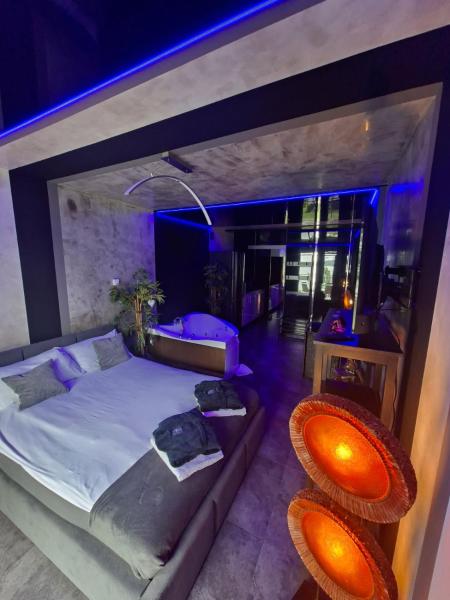SECRET LOVE studio, Забронировать  Отели Мазурии с парковкой, Парковка