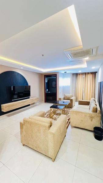 Pearl Continent Suites
