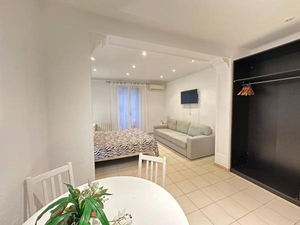 Rooms Consell de Cent, Забронировать  Барселона Провинция Барселона, рядом с Cases Cabot