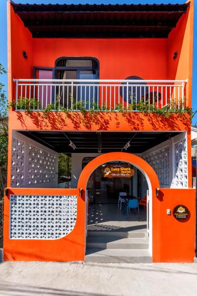 Hoi An Baby Shark Hostel, Забронировать  Отели Хойан с парковкой, рядом с Старый дом Тан Ки, Парковка
