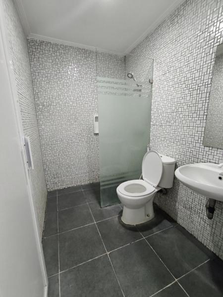 Hommie Rumah Pulo Asem RuPA, Забронировать  Джакарта Провинция Джакарта, рядом с Джакартский международный велодром Равамангун