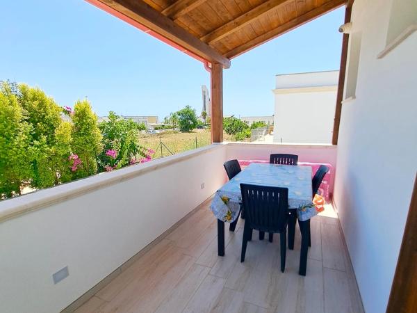Serene Sea - Holiday Homes, Забронировать  Отели Марина-ди-Песколузе с парковкой, Парковка