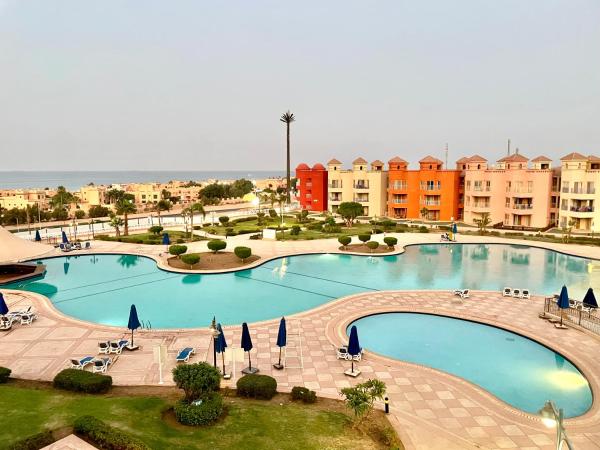 Porto El Sokhna Water Front For Familis, Забронировать  Отели Айн-Сохна 5 звезд, 5*