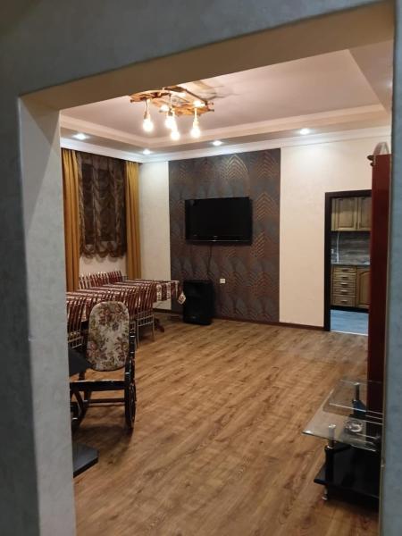 Villa Gast Haus, Забронировать  Отели Цахкадзора с парковкой, Парковка