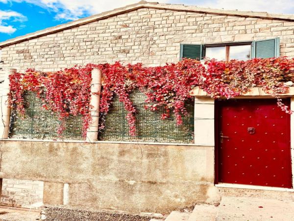 Spacious Stone Villa with Sea Views, Забронировать  Дубровник Регион Дубровника
