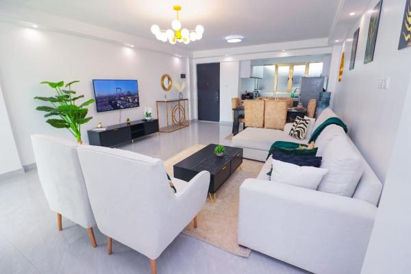 classy executive two bedroom apartment with swimming fully equipped gym ample parking space and amazing scenic views, Забронировать  Найроби Руанда