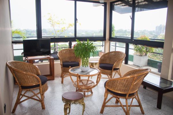Suntech Villas, Забронировать  Отели Западной провинции с парковкой, Парковка
