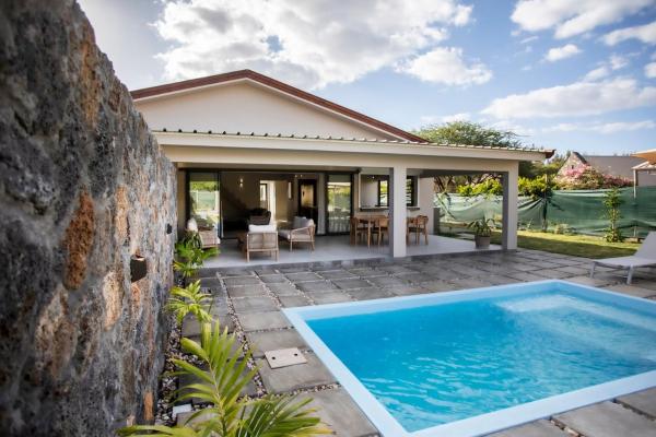 Salty Sands Villa, Забронировать  Ривьер-Нуар Западное побережье Маврикия