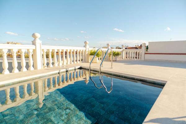 Casa Camelia, Забронировать  Отели Малаги с бассейном, Бассейн