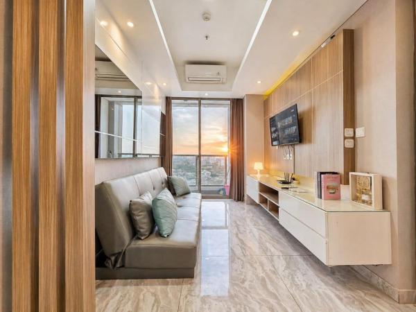 Taman Anggrek Residences By SanLiving - 2 Bedroom, Забронировать  Отели Джакарты с парковкой, рядом с Централ парк Молл, Парковка
