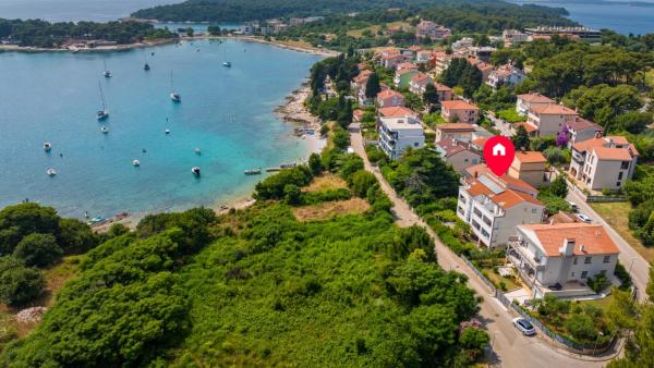 Apartman Seaside 064 by Villas Guide, Забронировать  Отели Пула с парковкой, рядом с Поменад Лунгомаре, Парковка