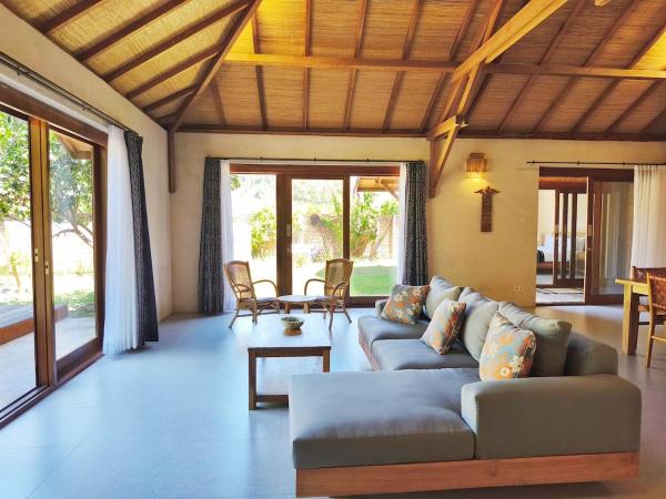 Villa Pesisi 2BDRS Steps to Beach, Забронировать  Селонг-Беланак Ломбок