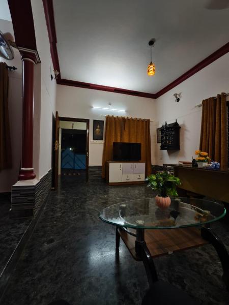 Blue Fox Inn Homestays, Забронировать  Kattakkada штат Керала
