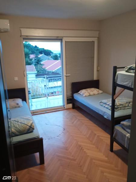 Vega\s Hostel, Забронировать  Тиват Округ Тиват