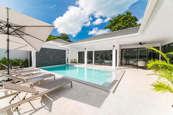 Victoria 3BR Pool Villa 900m Silver Beach by MO Estate, Забронировать  Отели Сурат Тхани с парковкой, Парковка