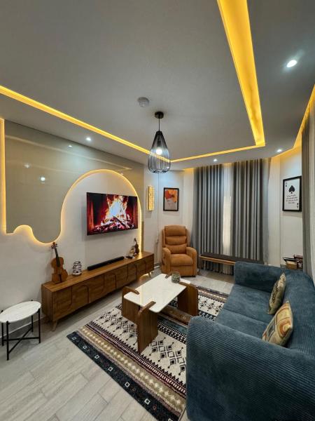 T3 NEUF & LUMINEUX - 2 chambres, Забронировать  Отели Котону с парковкой, Парковка