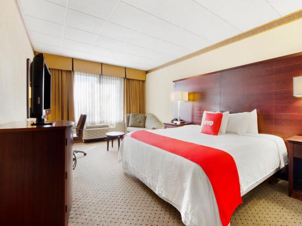 OYO Hotel East Hanover NJ-10