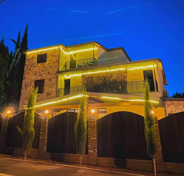 Art Villa Kotekhi, Забронировать  Отели Гурджаани с бассейном, Бассейн