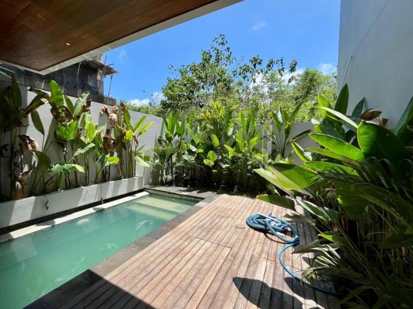 2 bedroom Villa near Nyang Nyang beach and Uluwatu Temple, Забронировать  Отели провинции Бали с парковкой, Парковка