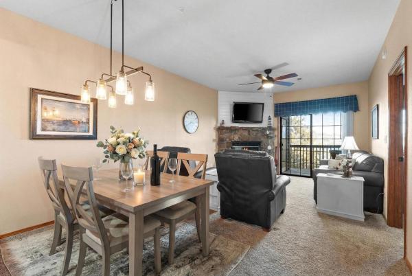 1BR Village At Indian Point 1107 next to SDC Free Tickets Daily up to 500, Забронировать  Брэнсон Table Rock Lake