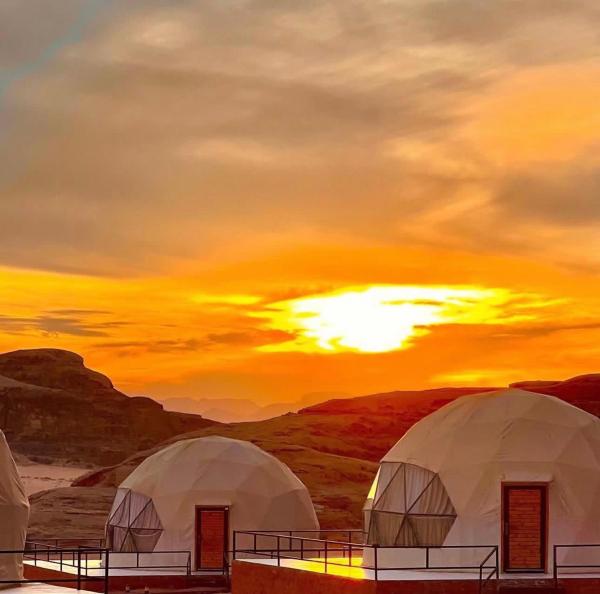 LONAR LORE lUXURY CAMP