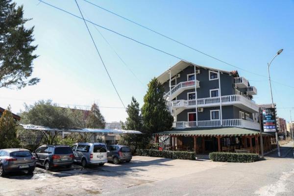 Hotel Blu Mare Shengjin, Забронировать  Отели Шенгин с бассейном, Бассейн