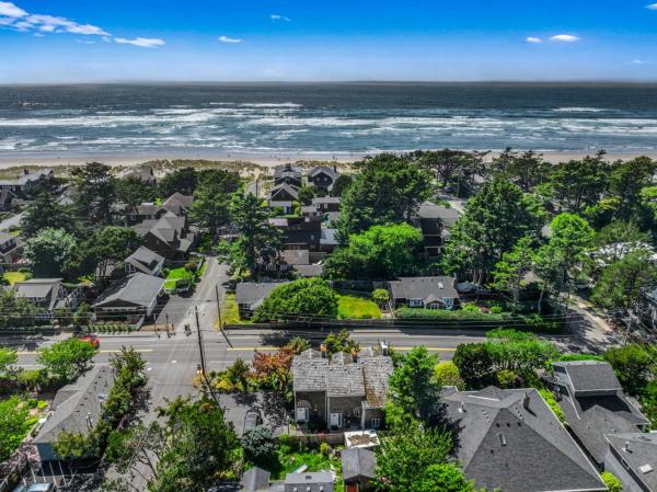 Beaches Inn Townhomes, Забронировать  Кэннон-Бич North Oregon Coast