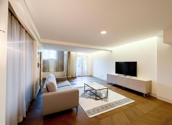 Roma Luxury Apartment, Забронировать  Рим Лацио, рядом с Папский университет святого Фомы Аквинского