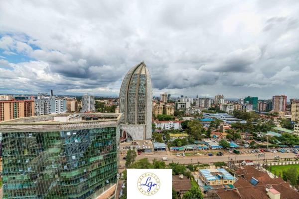 Executive furnished studio apartment in kilimani with unbeatable city views, Забронировать Апартаменты/квартира Найроби Руанда, рядом с Adams Arcade Shopping Centre