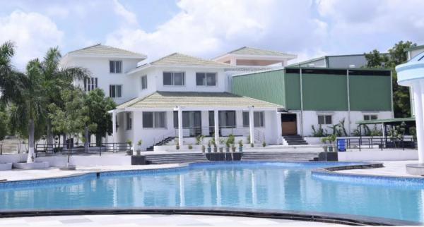 Firefox Hotel and Resort, Забронировать  Moinabad Telangana