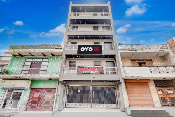 Super Hotel O By OYO DD Green Residency, Забронировать  Нью-Дели Национальный столичный округ Дели