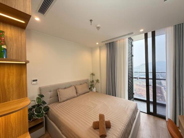 Căn Hộ 2 Ngủ ICON40 Luxury View Biển, Забронировать  Отели Халонг с парковкой, Парковка