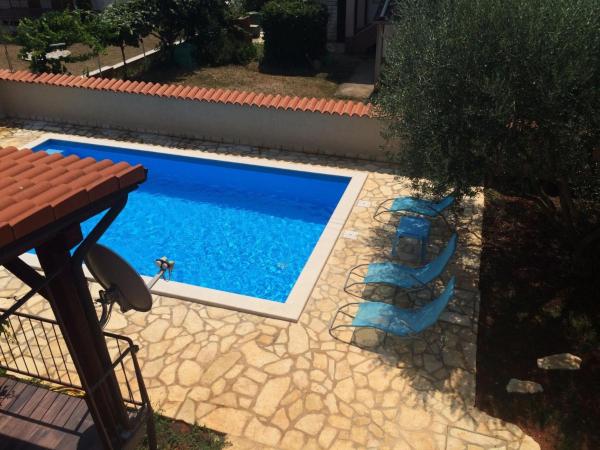Holiday Home Komplette Villa mit zwei Appartements by Interhome, Забронировать  Новиград Novigrad Riviera