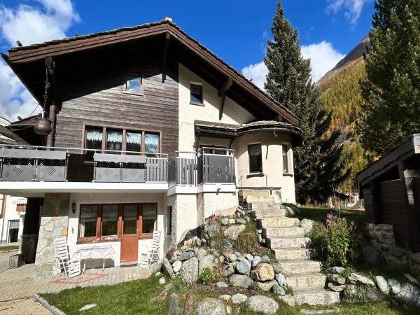 Chalet in Saas Fee near Ski Slopes