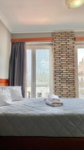 Piraeus Acropole Hotel
