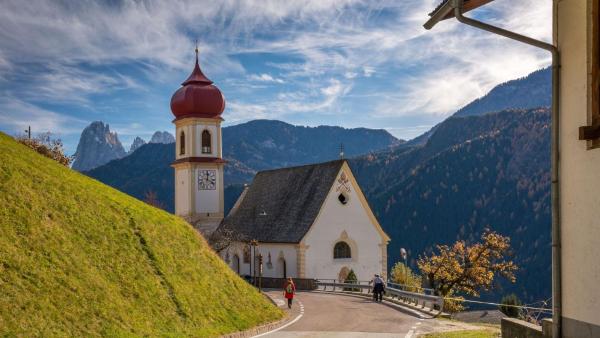 SAN PIETRO DOLOMITI Small Budget Hotel