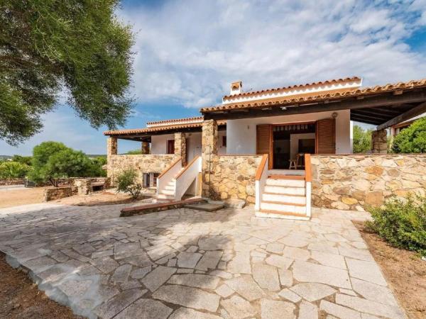 Pittulongu Villa near Rocce Beach for 4