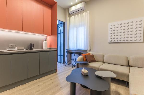 Maison Coral 2BR Apartment In Mar Mikhael, Забронировать  Бейрут Горный Ливан
