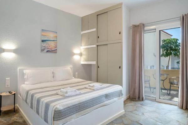 Ariston House, Забронировать  Отели Порто-Хели с парковкой, Парковка