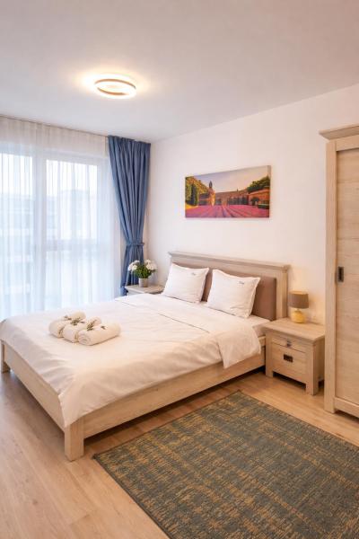 KASPER Collection - Commercial Center Brașov, Забронировать  Отели Брашова с парковкой, рядом с Железнодорожный вокзал Брашова, Парковка