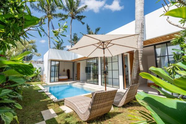 Balive D2 - Lovely 2BR Private Pool Villa in Ubud, Забронировать  Отели провинции Бали с парковкой, Парковка