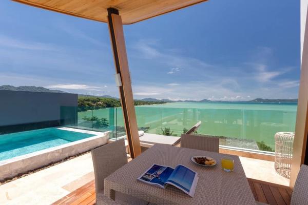 4-Bed Villa-Sweeping Sunrise View over Chalong Bay, Забронировать  Отели Пхукета с бассейном, Бассейн